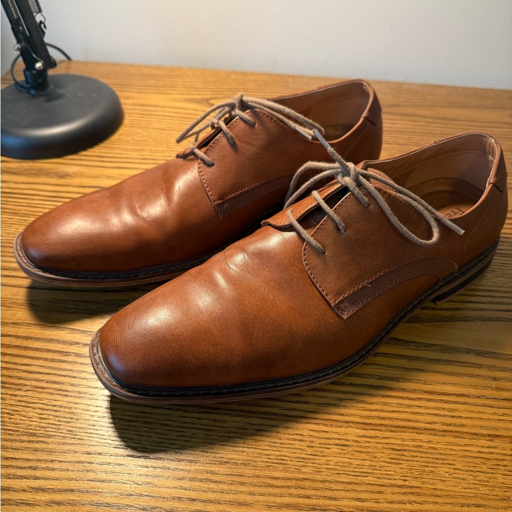 Elegant Tan Leather Men's Oxfords
